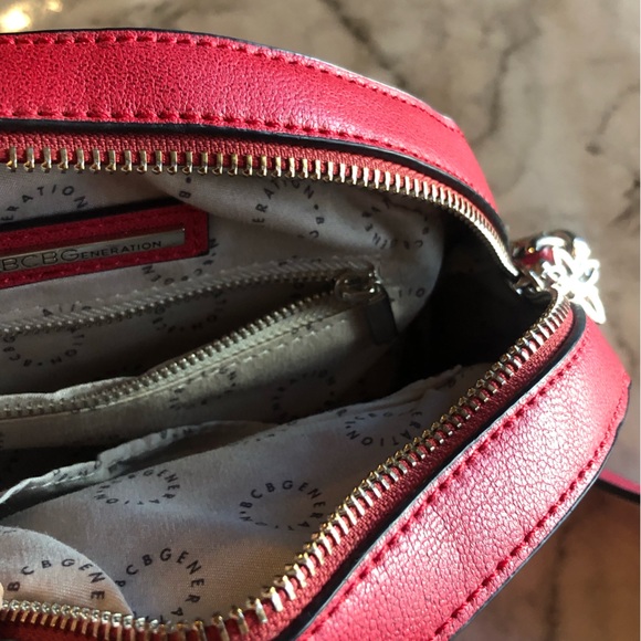 BCBGGeneration Georgina Red Round Crossbody - Picture 7 of 7